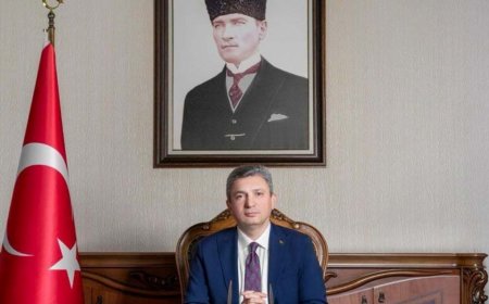 Antalya valisi Hulusi ŞAHİN'den 30 Ağustos Zafer Bayramı Mesajı