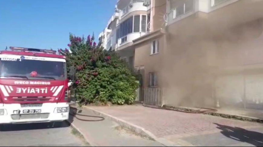 Manavgat’ta Mağaza Yangını Büyümeden Söndürüldü