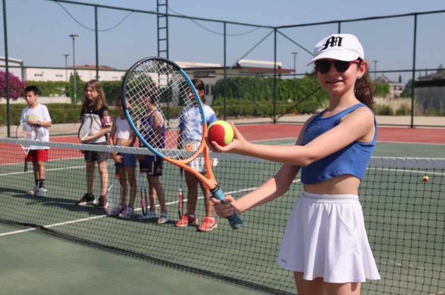 Döşemealtı’na Yeni Tenis Kursu: Büyükşehir’den Spora Destek