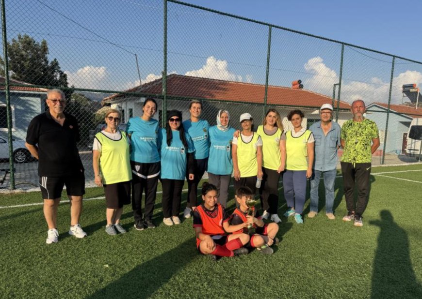 Antalya’nın En Yüksek Köyünde Kadınlar Futbol Sahasında