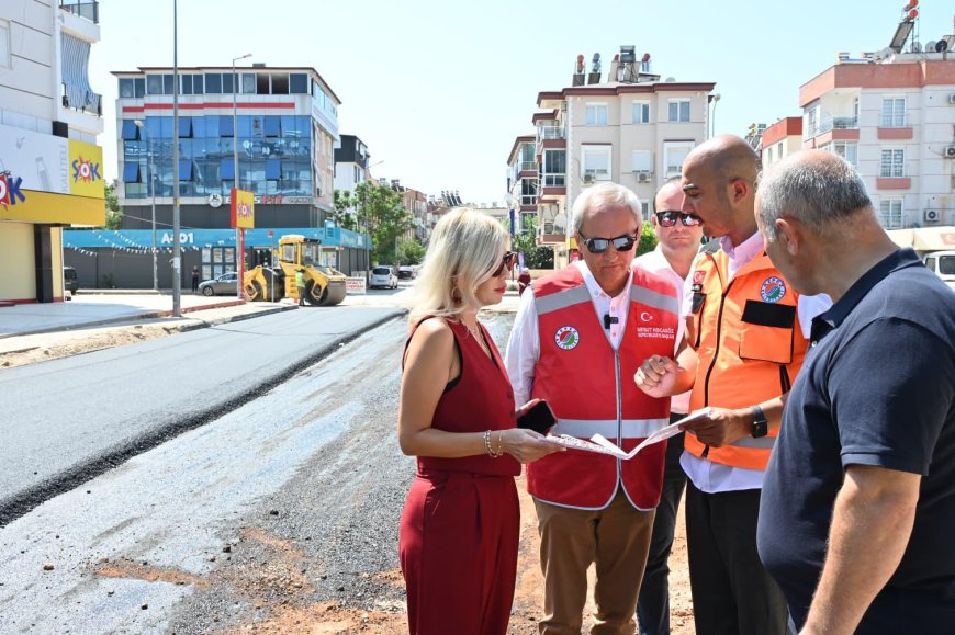 Kepez’de Altyapısı Tamamlanan Sokaklar Asfaltla Buluşuyor
