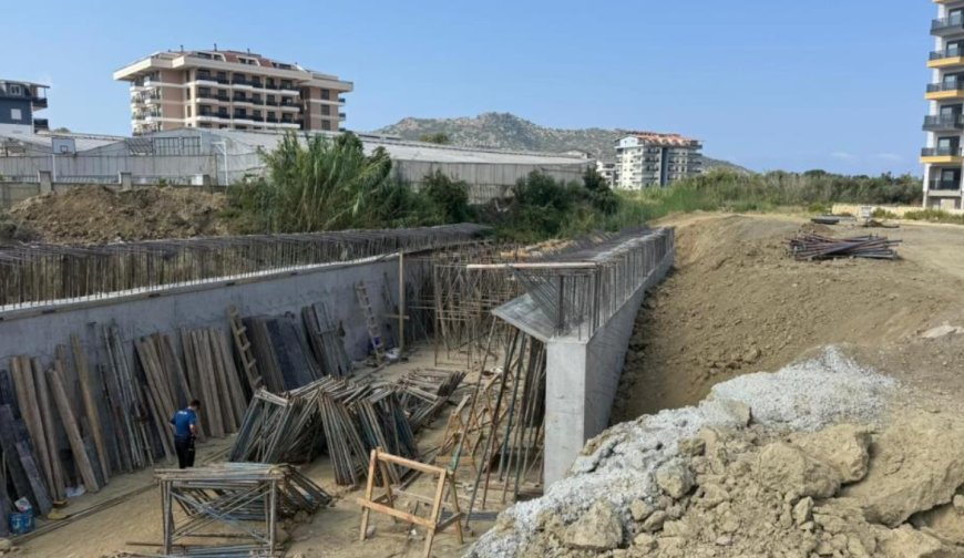 Gazipaşa’da Köprü İnşaatında Talihsiz Kaza: Bir İşçi Hayatını Kaybetti