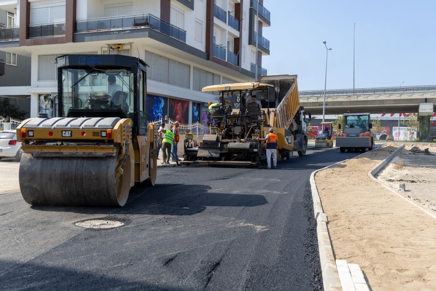 Manavgat Belediyesi D400 Güzergâhında Yol ve Altyapı Çalışmalarını Sürdürüyor