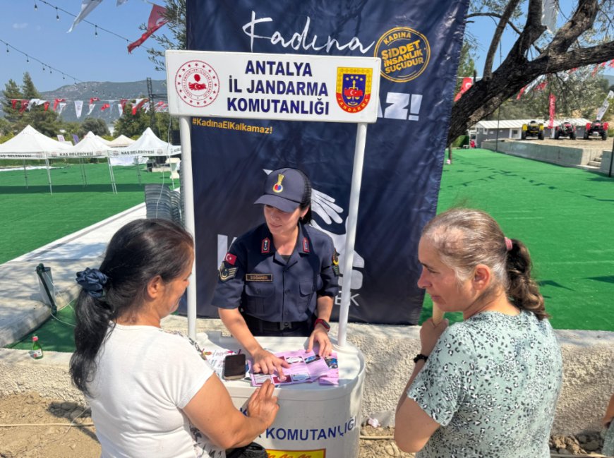 Antalya Jandarması'ndan 6284 Sayılı Kanun ve KADES Tanıtım Faaliyeti