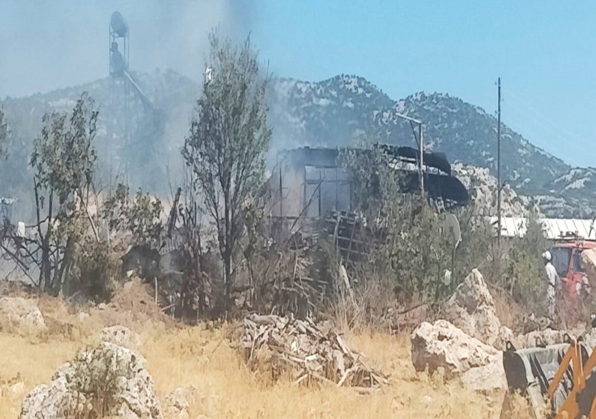 Korkuteli’nde Çıkan Ev Yangını Ormana Ulaşmadan Kontrol Altına Alındı.