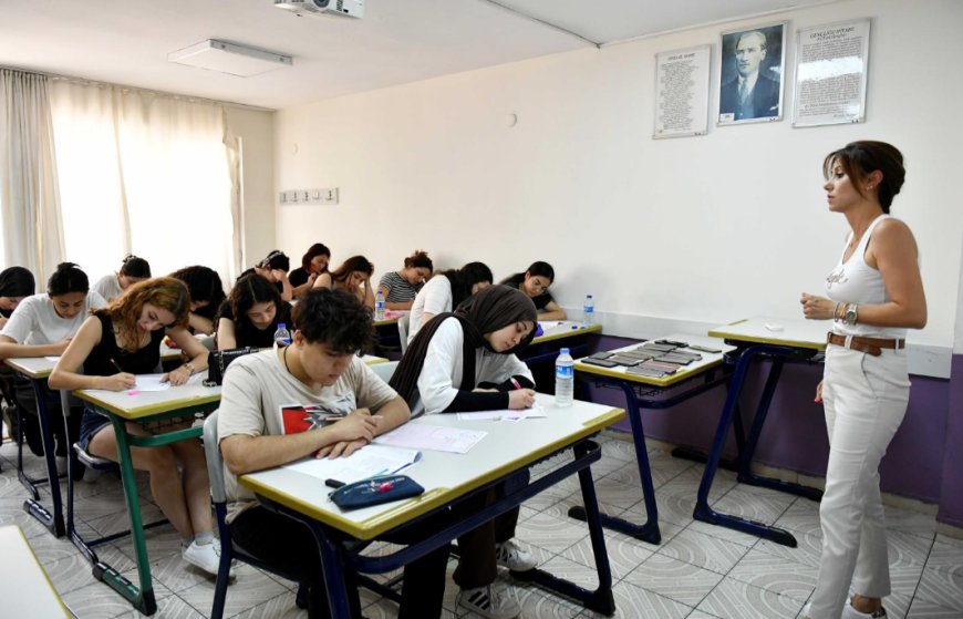 Muratpaşa Belediyesi’nin Ücretsiz Üniversite Hazırlık Merkezi Yeni Öğrencilerini Bekliyor