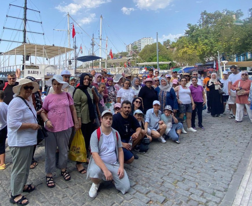 Muratpaşa Belediyesi’nden Özel Çocuklara Akdeniz’de Mavi Yolculuk