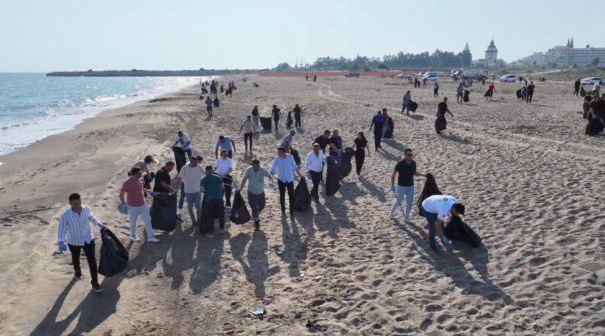 Aksu Belediyesi’nden Kumköy Sahili’nde Kapsamlı Temizlik Hareketi