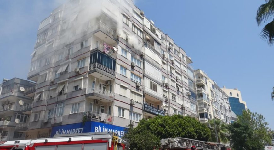 Antalya’da Yüksek Katlı Binada Yangın: İtfaiye Müdahalesiyle Söndürüldü