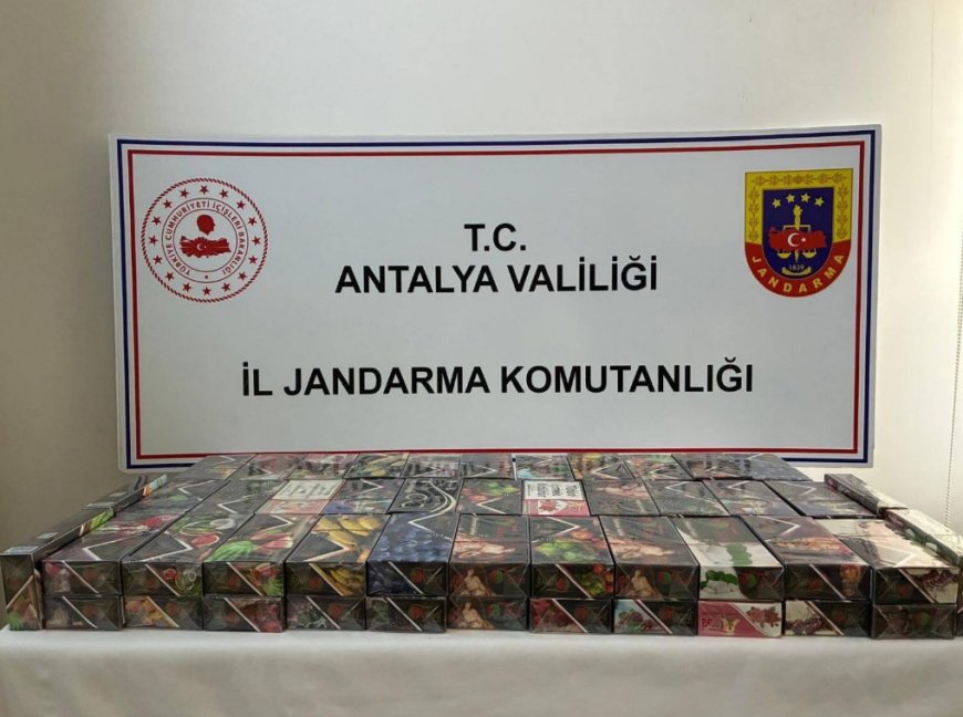 Kaş'ta Kaçak Tütün Operasyonu: 22 Kilogram Nargile Tütünü Ele Geçirildi
