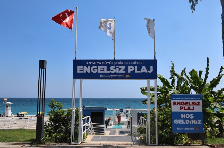 Konyaaltı ve Lara'daki Engelsiz Plajlar Yoğun İlgi Görüyor