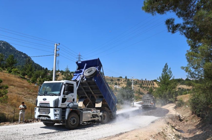 Antalya Büyükşehir'den Kırsala Hizmet: Kemer'de Ulaşım Kolaylaştı
