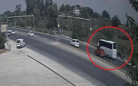 Manavgat'ta Kıl Payı Kurtuluş: Kırmızı Işıktaki Araçlara Çarpmamak İçin Şarampole İndi