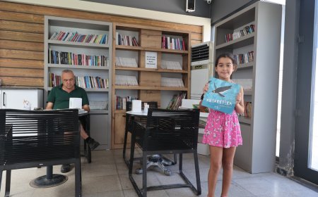 Antalya'da Bir İlk: Çay Keyfi ve Kitap Aşkı Barbaros'ta Buluştu!