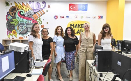 Muratpaşa Belediyesi'nden Kadınlara Dijital Pazarlama Eğitimi