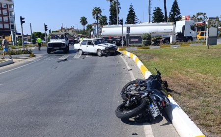 Manavgat'ta Kaza: Otomobille Çarpışan Motosiklet Sürücüsü Ağır Yaralandı