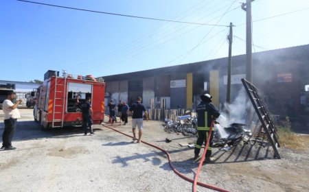 Antalya'da Atölye Yanında Çıkan Yangın Korkuttu