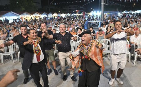 Muratpaşa’da Yöreler Renkler Festivali’nde Akdeniz Rüzgarı Esti