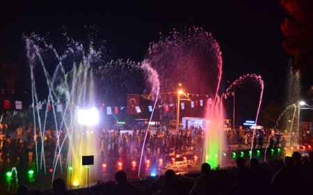 Bir Zamanlar Antalya'ya Renk Veriyordu: Ünlü Havuz Terk Edildi, Vatandaşlar Tepkili