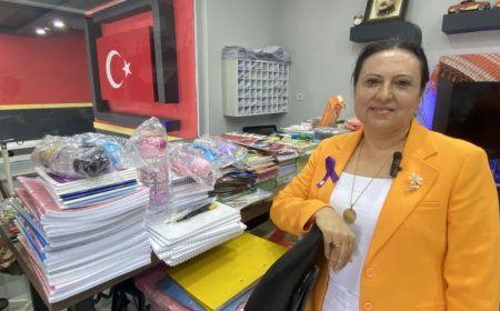 Antalya'da İyilik Köşesi: Muhtar Yılmaz İhtiyaç Sahiplerinin Yanında