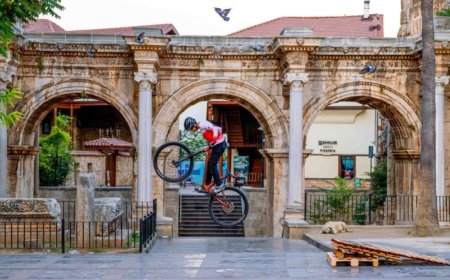 Kaleiçi Bisiklet Festivali'ne Ev Sahipliği Yapıyor: Pedalia Fest Oldtown Başlıyor