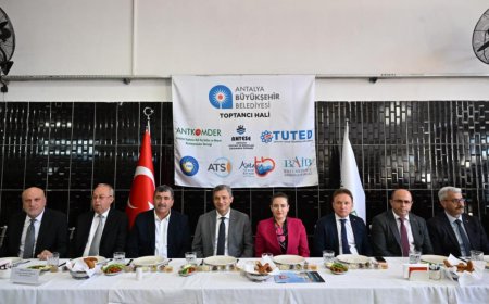 Antalya Tarımına Büyükşehir Desteği: Sezon Öncesi Toplantıda Önemli Kararlar Alındı