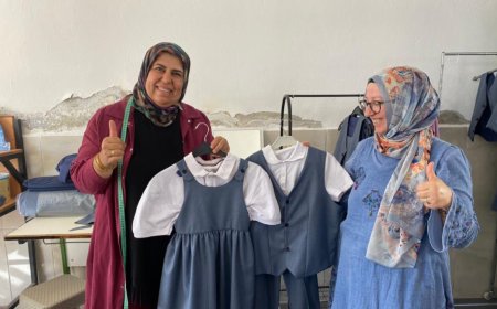 Serik'te 'Sıfır Maliyetli Forma' Projesi: Okul Kıyafetini Köy Yaşam Merkezinde Üretiyorlar