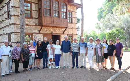 'Yaşlı Dostu Kepez' Hareketi Büyüyor: Başkan Kocagöz Gönüllülerle Buluştu