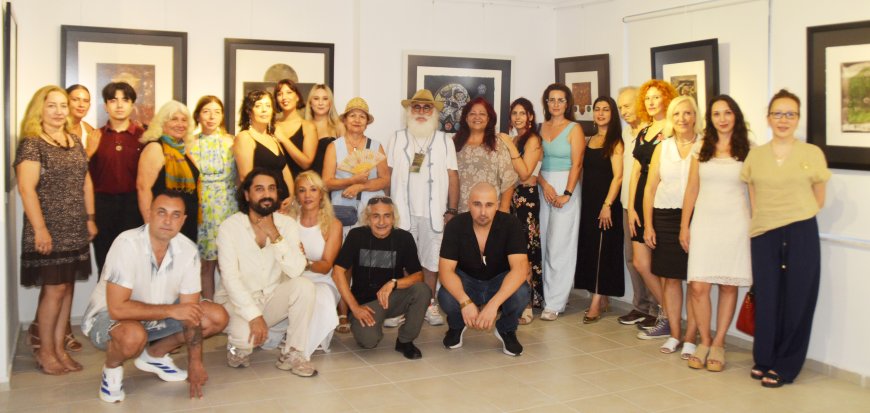 İsmail İlhan'ın Sanat Mirası Yaşıyor: 'Geriye Dönüp Bakma' Sergisi Antalya'da Açıldı