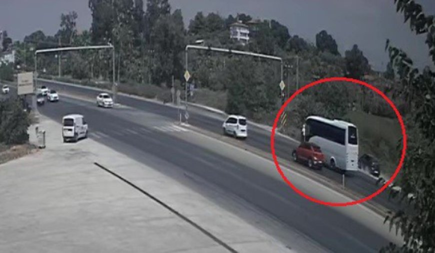 Manavgat'ta Kıl Payı Kurtuluş: Kırmızı Işıktaki Araçlara Çarpmamak İçin Şarampole İndi