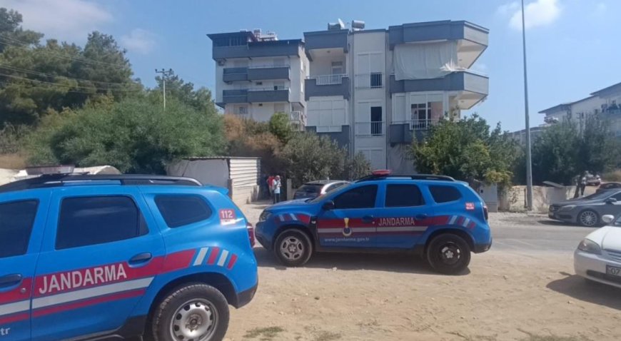 Antalya'da Feci Olay: Anahtarını Unutan Futbol Antrenörü Çatıdan Düşerek Yaşamını Yitirdi