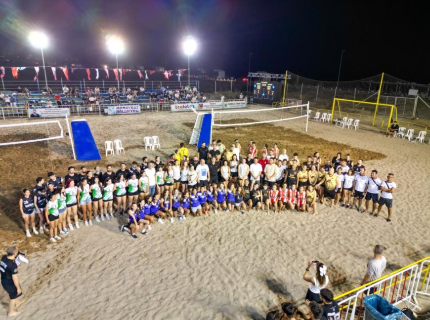 Manavgat Belediyesi'nin Düzenlediği Plaj Voleybolu Turnuvası Başladı