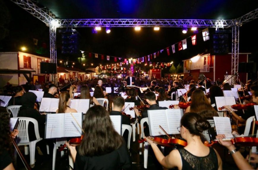 Kepez Festivali'ne Damga Vuran Konser: Genç Müzisyenlerden Sanat Ziyafeti