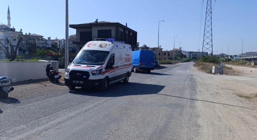 Kaza Kameraya Yansıdı: Kargo Aracıyla Otomobil Çarpıştı, Ambulansı Geri Çevirdiler