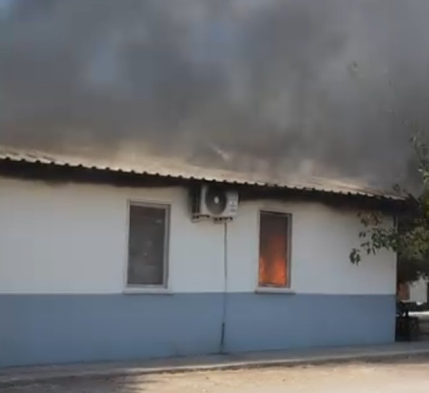 Kumluca'da Tek Katlı Ev Yangında Kullanılamaz Hale Geldi
