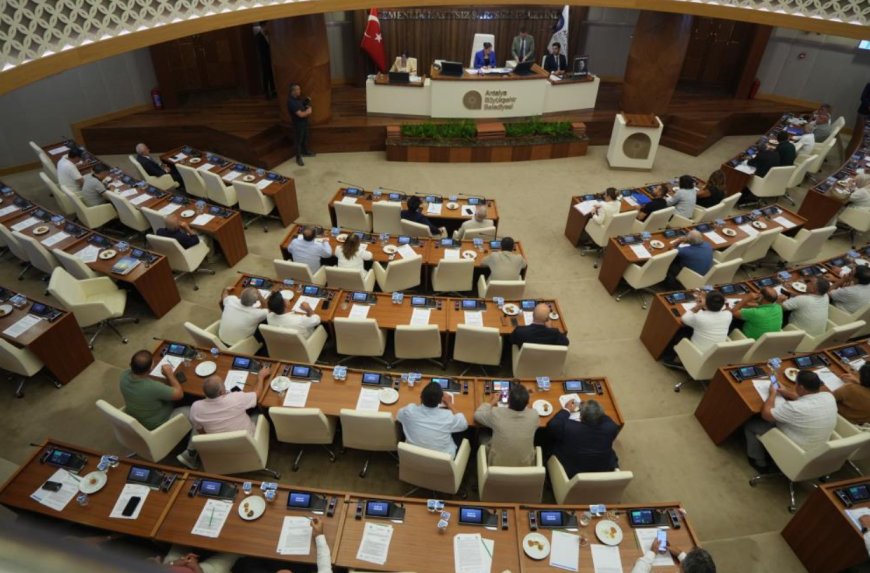 Antalya Büyükşehir'den Toplu Taşıma ve Kreş Ücretlerine Zam, Öğrenciye Destek