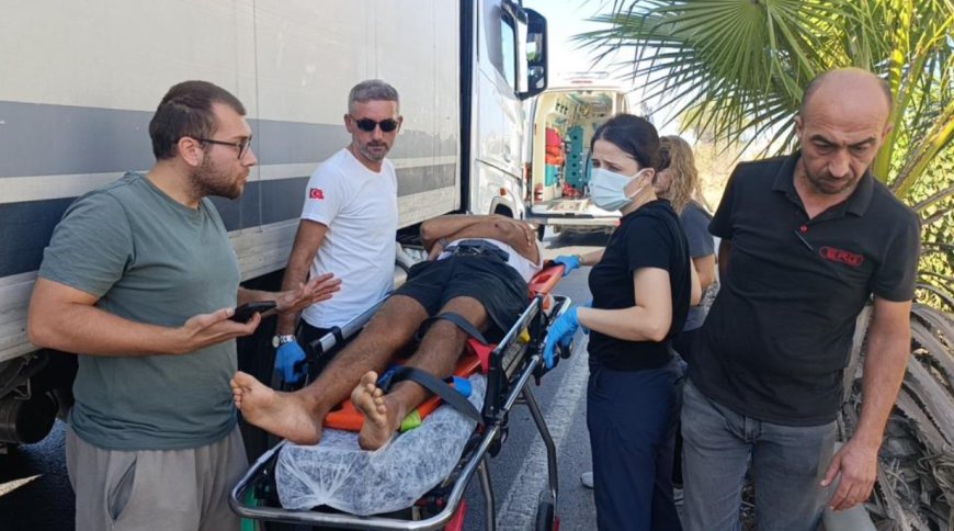 Manavgat'ta Korkutan Kaza: Tır, Bisiklete Çarptı, Sürücüsü Yaralandı