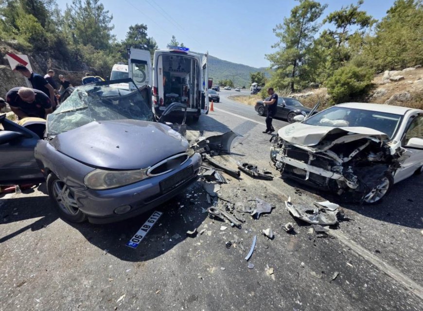 Akseki-Manavgat Yolu'nda Kaza: 8 Kişi Yaralandı