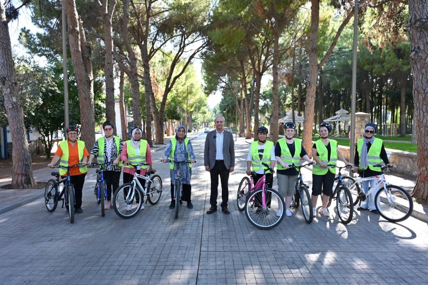 Kepez'de Kadınlara Özel Bisiklet Eğitimleri Başlıyor