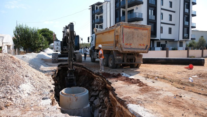 Antalya'nın Mahalleleri Rahat Bir Nefes Alıyor: Altyapı Çalışmaları Hızla Sürüyor