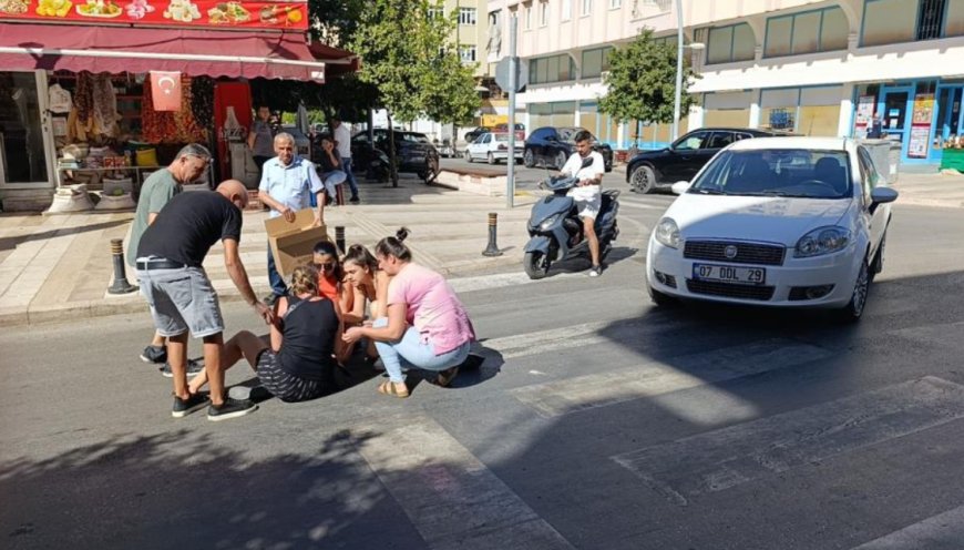Yaya Geçidinde Otomobil Çarptı: Yaralı Kadına Sürücü Koştu