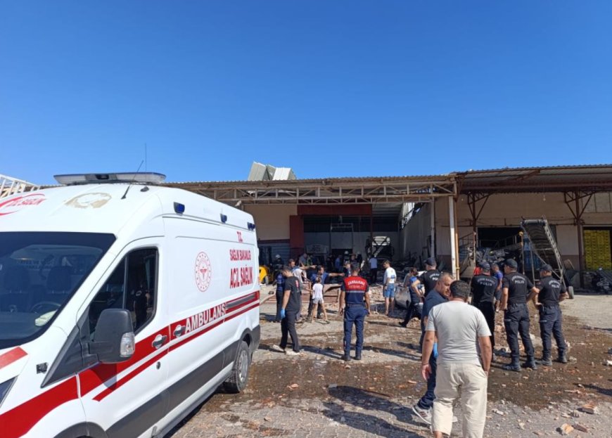 Demre Toptancı Hali'nde Patlama: Ortalık Savaş Alanına Döndü, Yaralılar Var