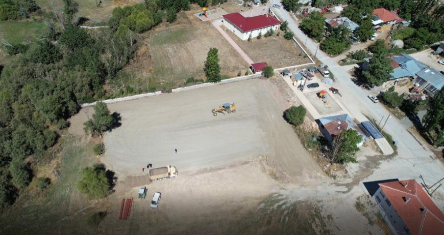 Korkuteli Belediyesi'nden Sosyal Tesislere Devam: Kırkpınar Mahallesi'nde Çalışmalar Başladı