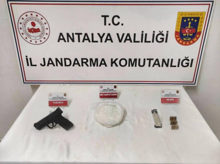 Gazipaşa'da Narkotik Operasyonu: 1 Kilo Metamfetamin ve Tabanca Ele Geçirildi
