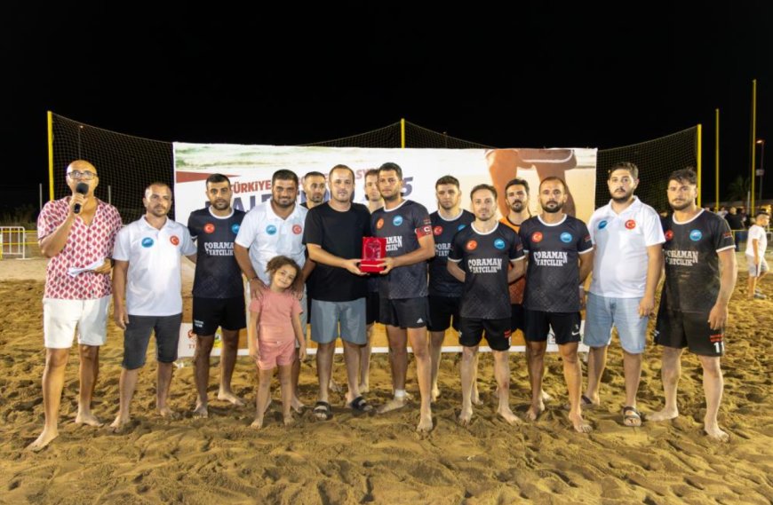 Manavgat Plaj Futbolu Ligi'nde Kupa Çimhan Sarılarspor'un Oldu!