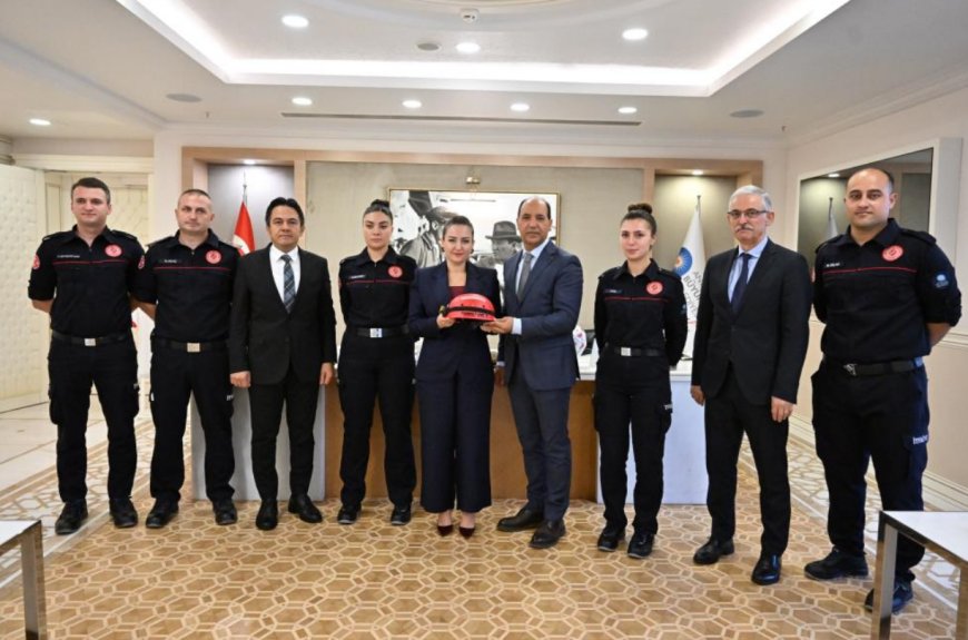 Antalya'da İtfaiyeye Güçlü Destek: Başkan Vekili Özdemir, Yeni Araç ve Personel Müjdelerini Verdi!