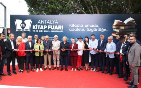 Antalya Kitap Fuarı "Kitapla Umuda, Adalete, Özgürlüğe" Temasıyla 15. Kez Kapılarını Açtı!