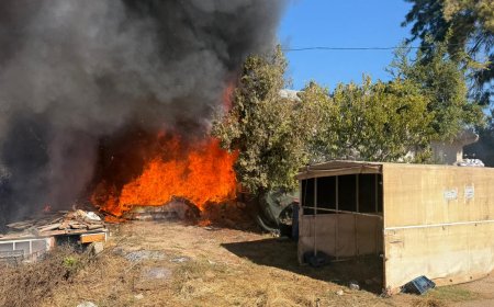 Kepez’de Yangın Paniği: Otluk Alanda Başlayan Alevler Rüzgarla Büyüdü.
