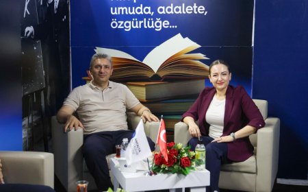 Antalya Kitap Fuarı'nda Yoğun İlgi: Vali Şahin Fuarı Gezdi, İlyas Salman ve Saygı Öztürk İmza Kuyrukları Oluşturdu.