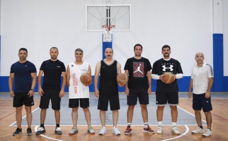 Konyaaltı Halkına Kazandırılan Yeni Spor Tesisi Açılışa Hazır: Başkan Kotan Sahayı İlk Deneyen İsim Oldu.